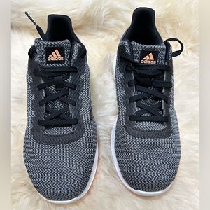 Womens Adidas trainer size 10